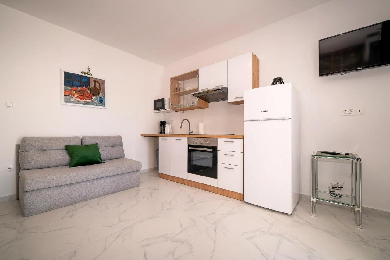 Apartments Kricin 14 Laura Baška Buitenkant foto